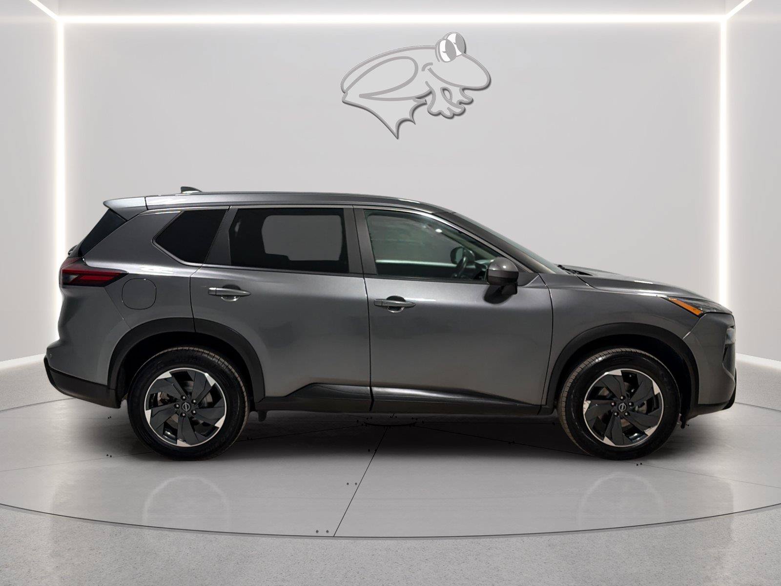 Used 2025 Nissan Rogue SV AWD/4WD image 6