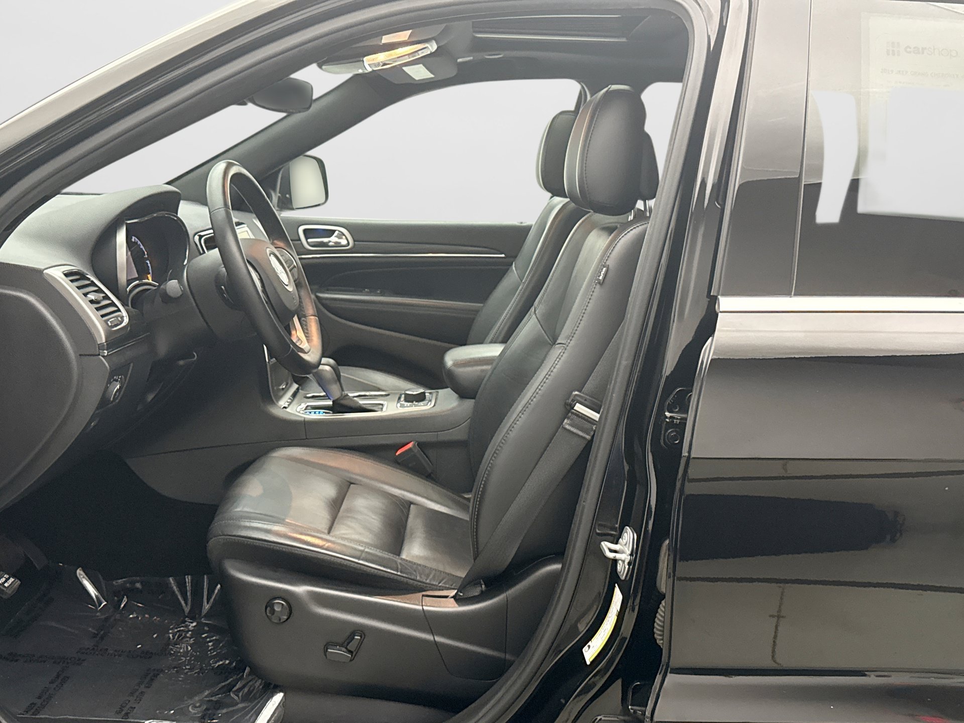 Used 2019 Jeep Grand Cherokee Limited AWD/4WD image 11