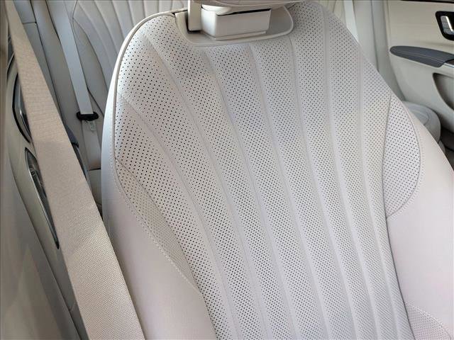 Used 2022 Mercedes-Benz EQS 450+ Sedan image 18