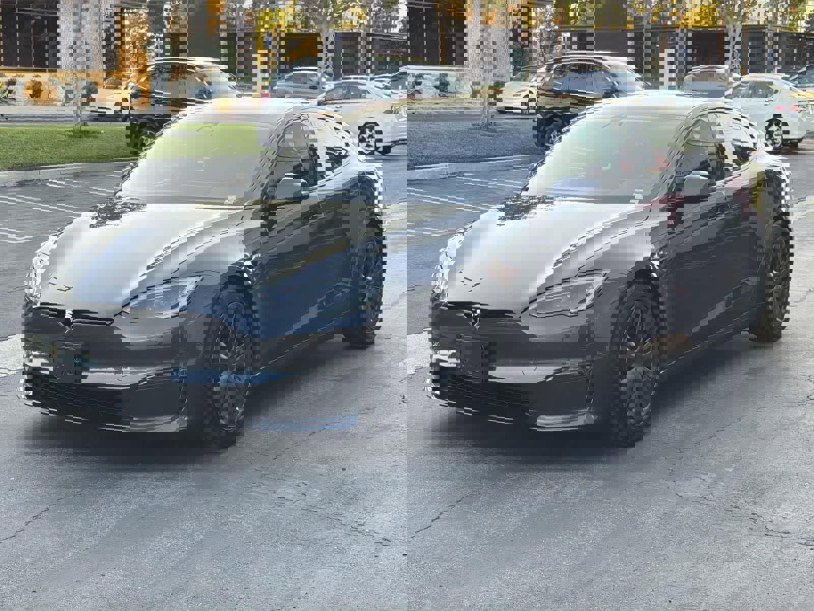 Used 2025 Tesla Model S image 8