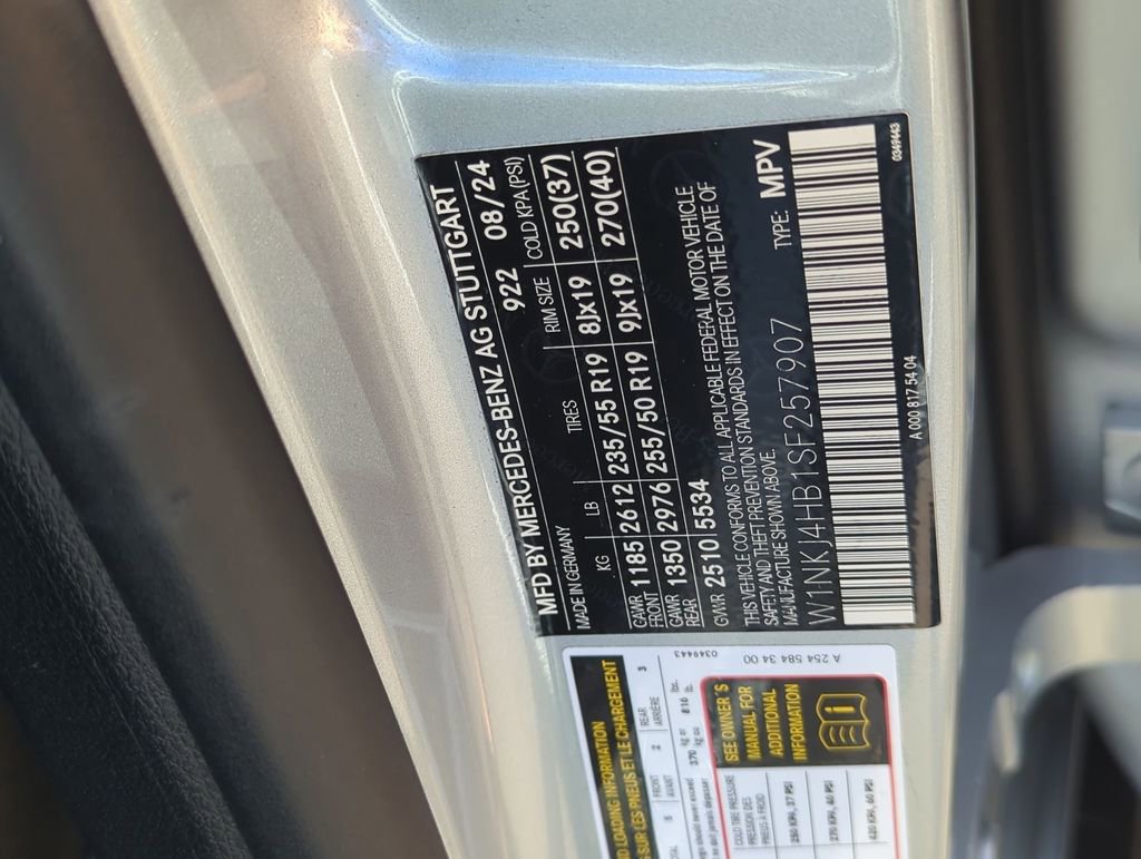 Used 2025 Mercedes-Benz GLC 300 4MATIC image 35