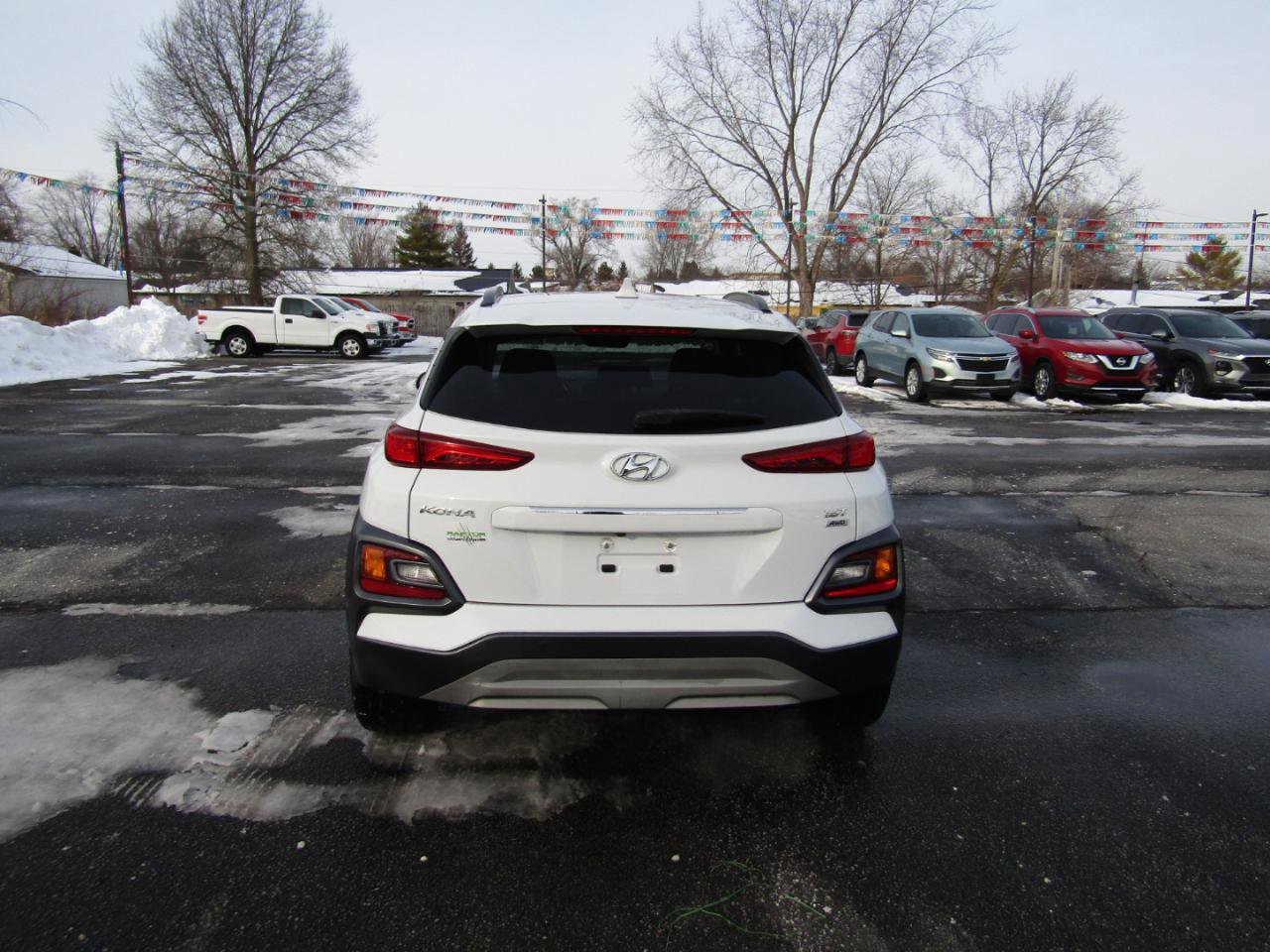 Used 2021 Hyundai Kona Limited w/ Cargo Package AWD/4WD image 6