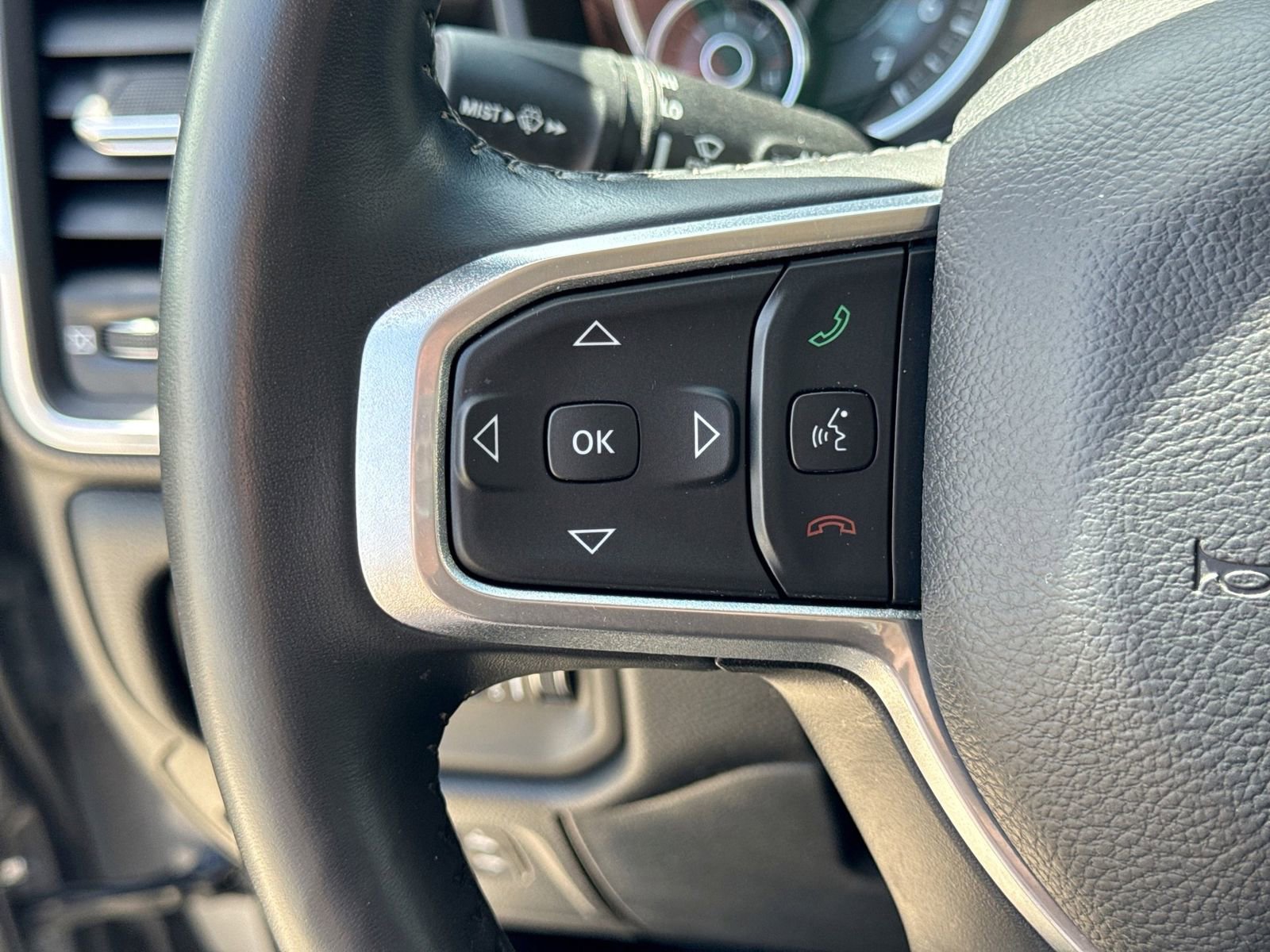 Used 2021 RAM 1500 Laramie AWD/4WD image 27