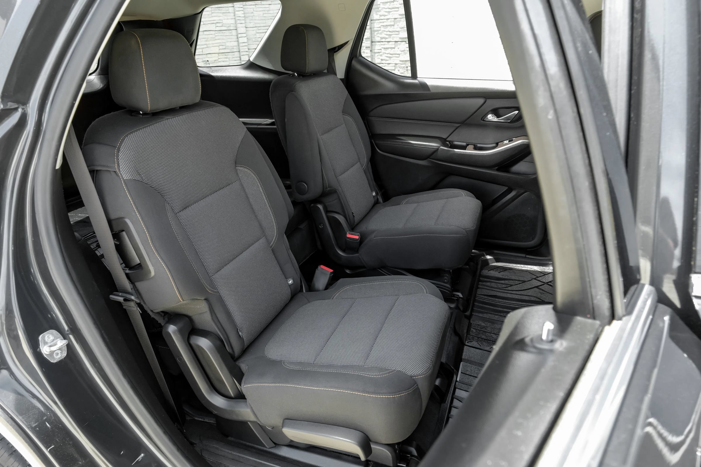 Used 2019 Chevrolet Traverse LT w/ LPO, Floor Liner Package AWD/4WD image 40