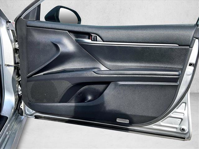 Used 2019 Toyota Camry LE image 18