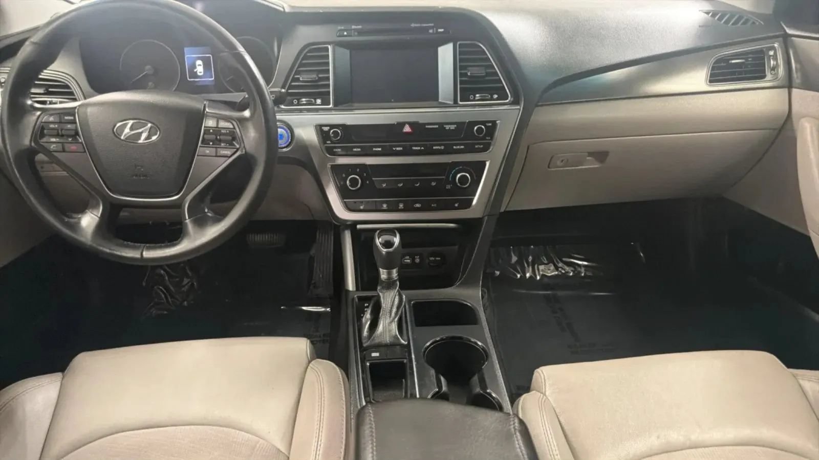 Used 2017 Hyundai Sonata Sport w/ Value Edition Package 02 FWD image 16