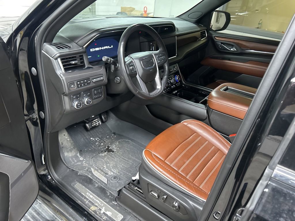 Used 2023 GMC Yukon Denali Ultimate image 6