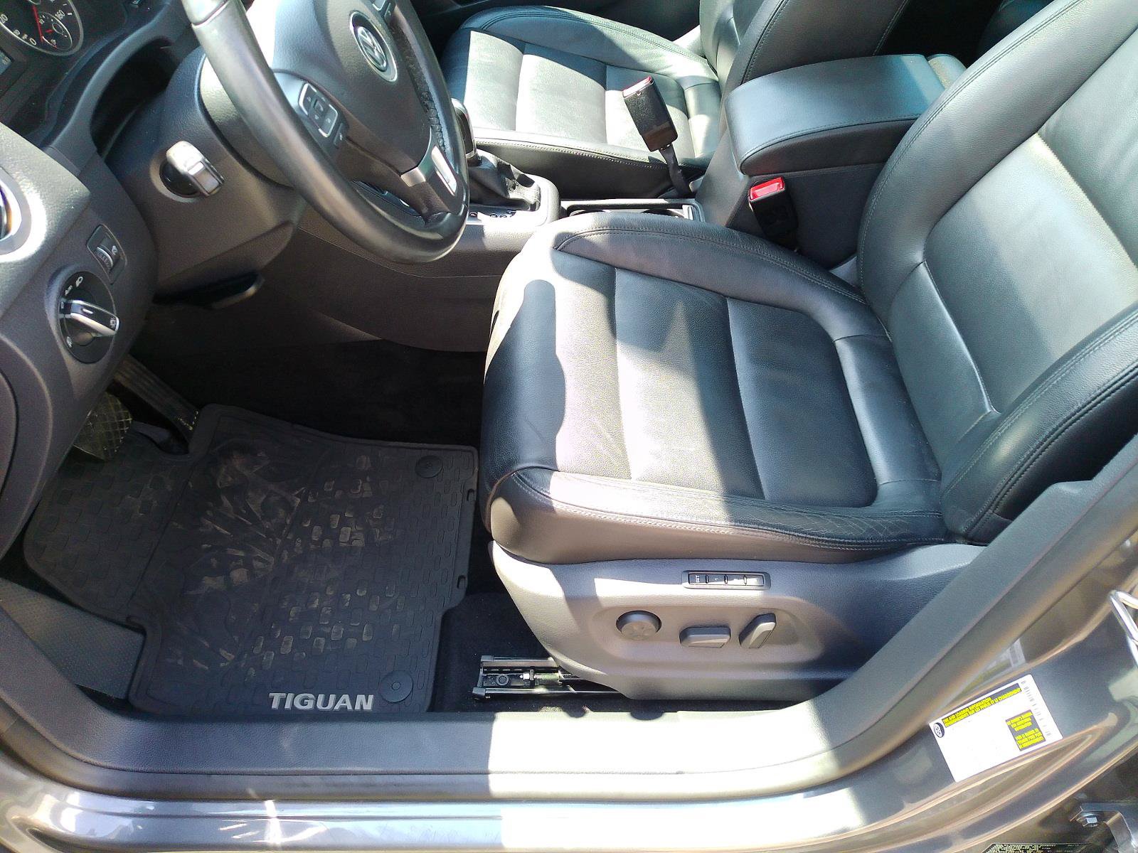 Used 2013 Volkswagen Tiguan SEL AWD/4WD image 10