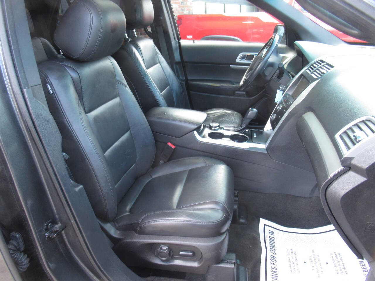 Used 2015 Ford Explorer XLT w/ Equipment Group 202A AWD/4WD image 6