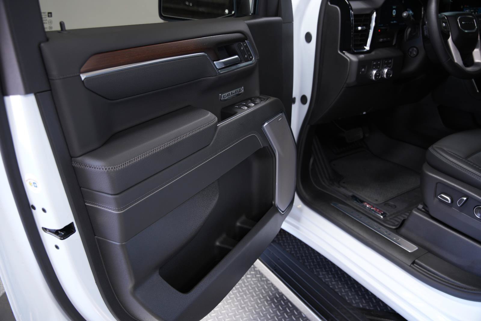 Used 2026 GMC Sierra 1500 Denali AWD/4WD image 29