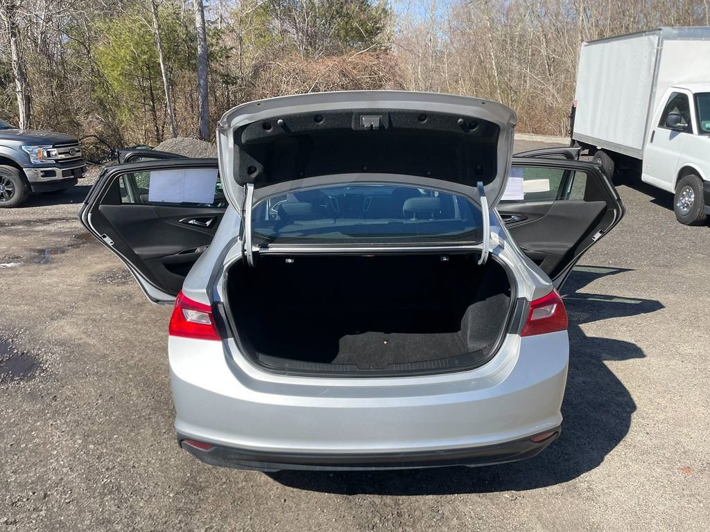 Used 2020 Chevrolet Malibu LS image 24