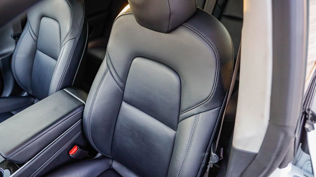 Used 2018 Tesla Model 3 image 25