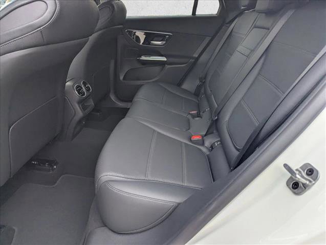 Used 2025 Mercedes-Benz GLC 300 image 13