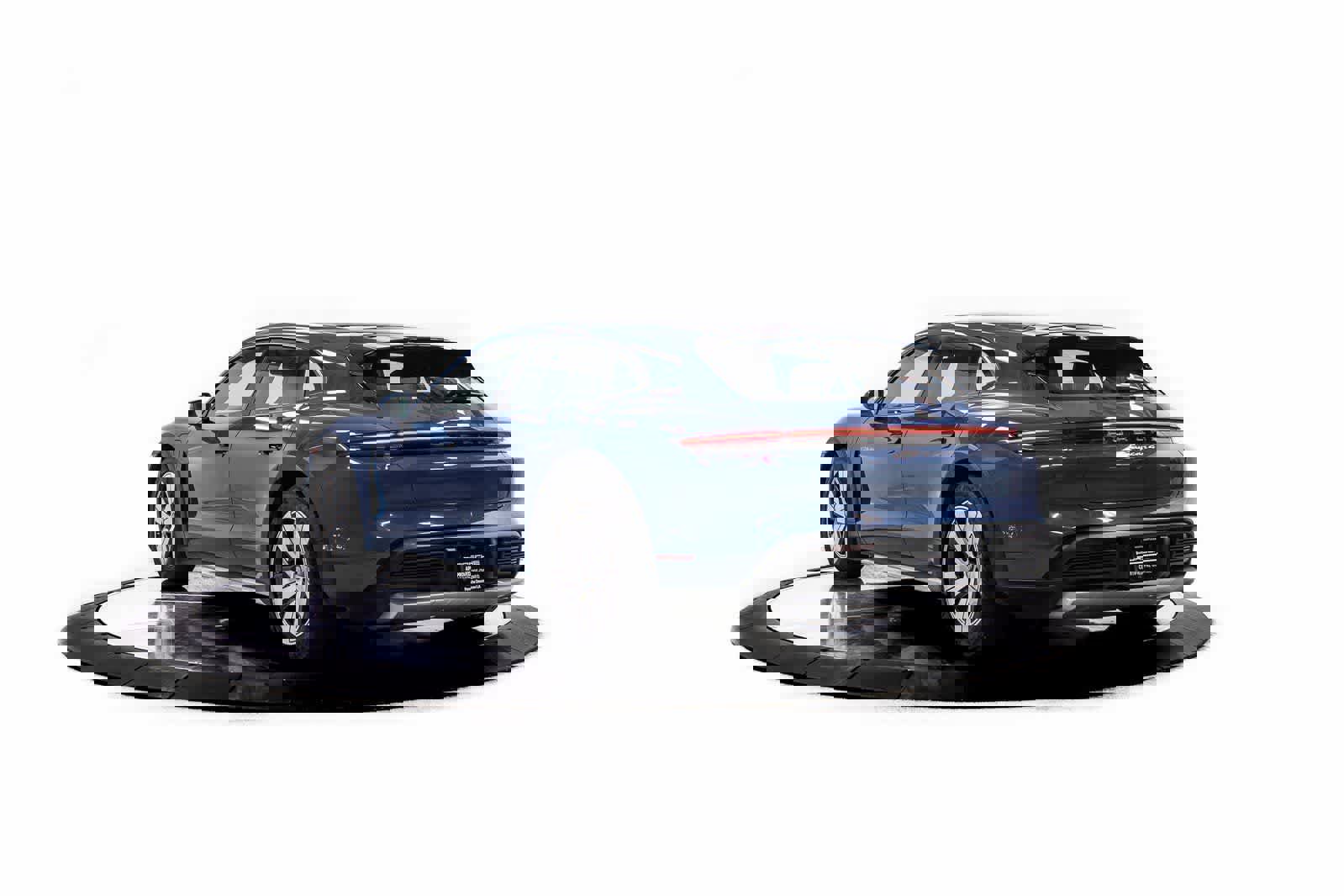 Certified 2023 Porsche Taycan 4 Cross Turismo image 3