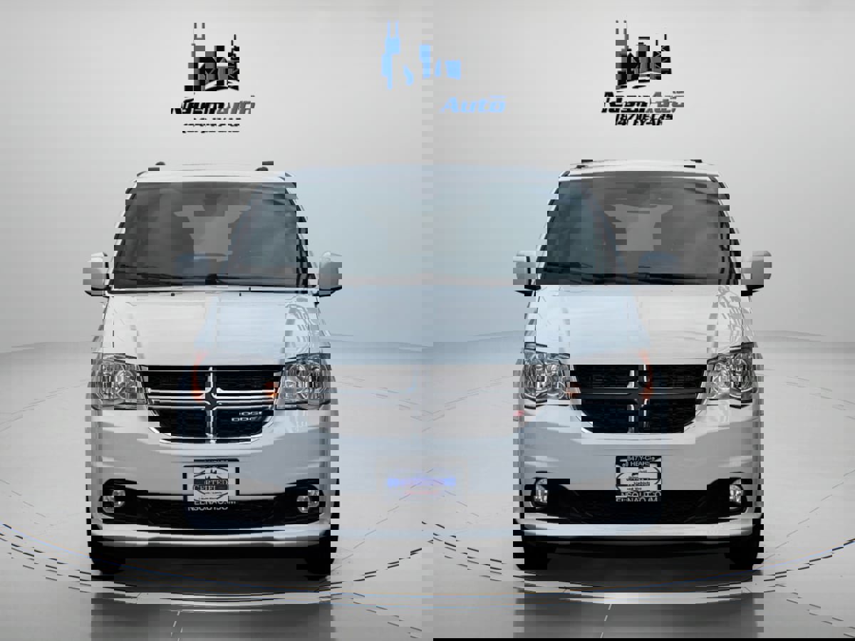 Used 2020 Dodge Grand Caravan SXT w/ Driver Convenience Group image 12