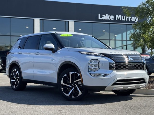 Used 2023 Mitsubishi Outlander SE