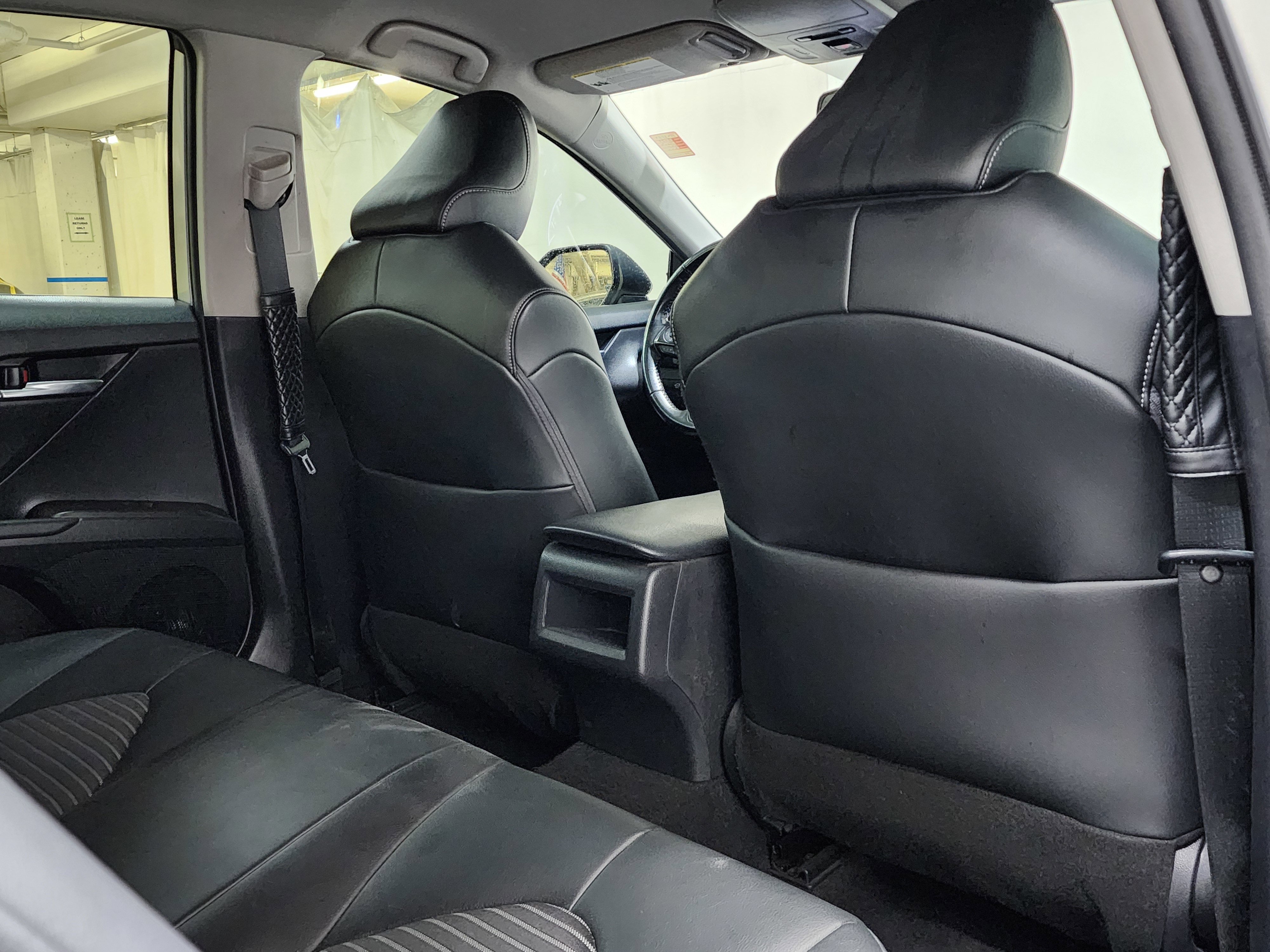 Used 2022 Toyota Camry SE image 18