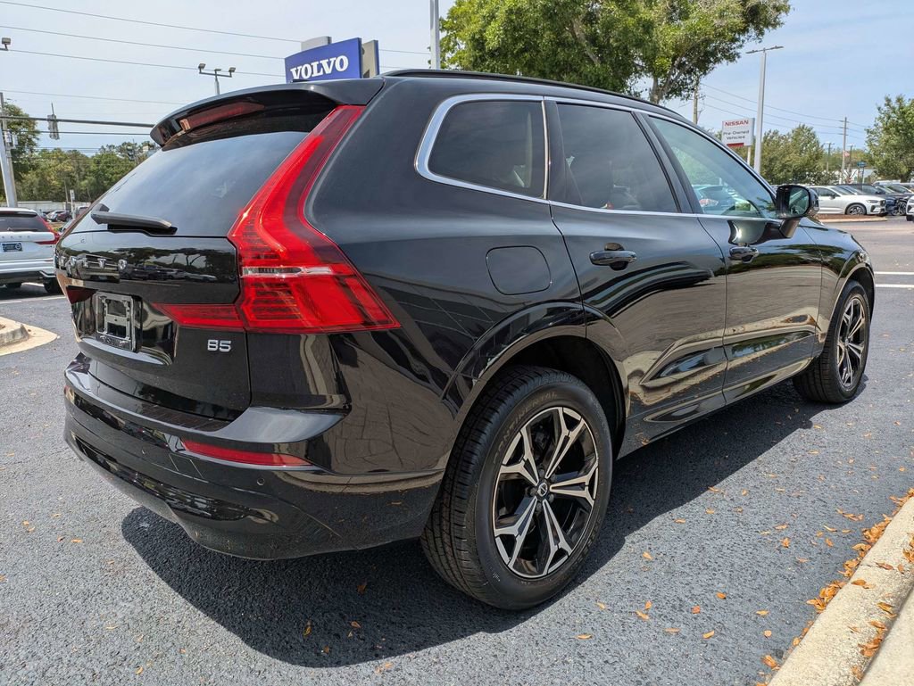 Certified 2022 Volvo XC60 B5 Momentum FWD image 6