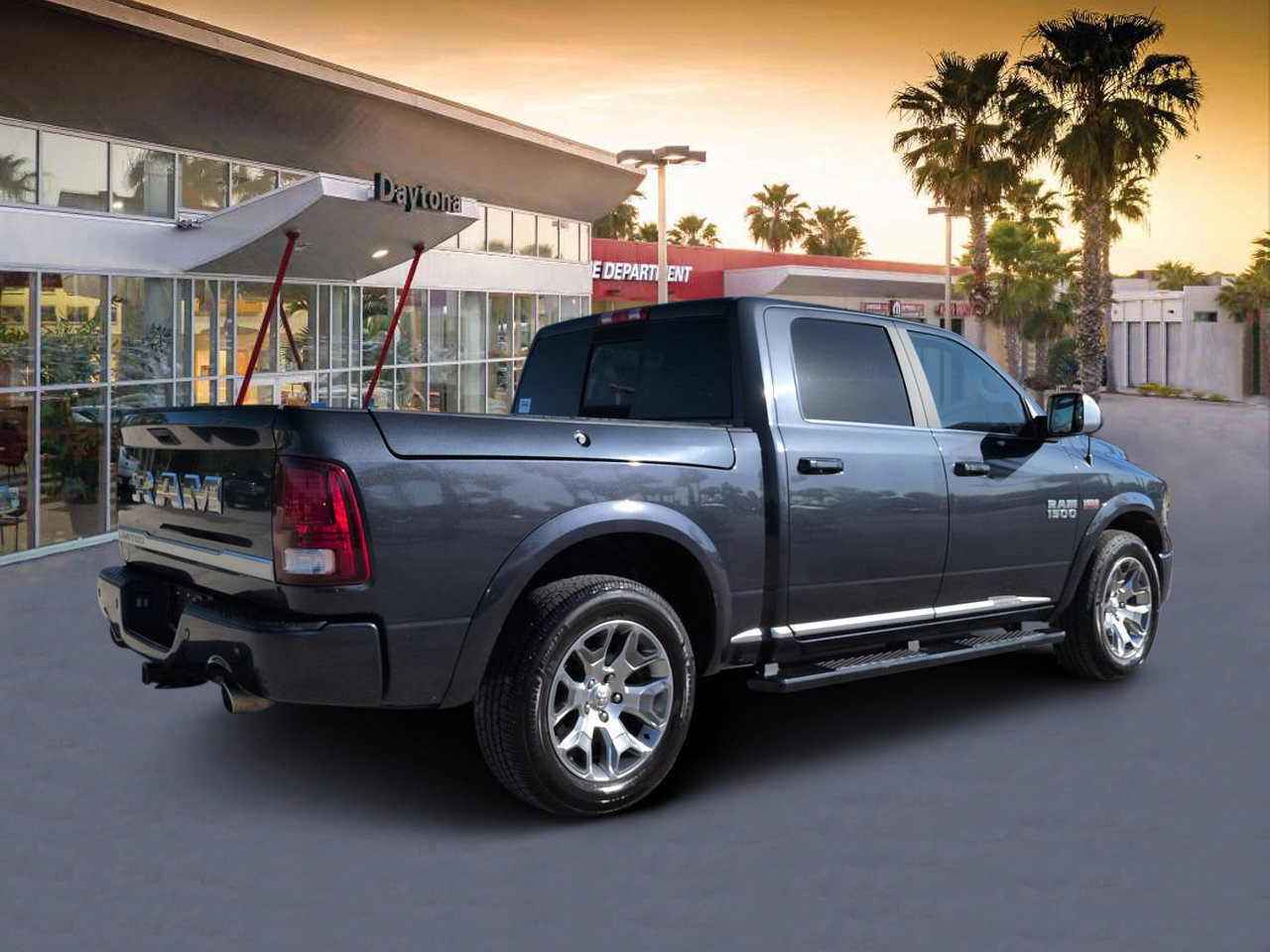 Used 2018 RAM 1500 Limited RWD image 3