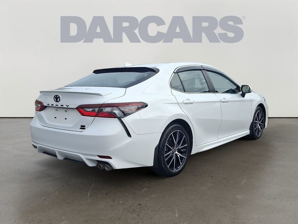 Used 2022 Toyota Camry SE image 6