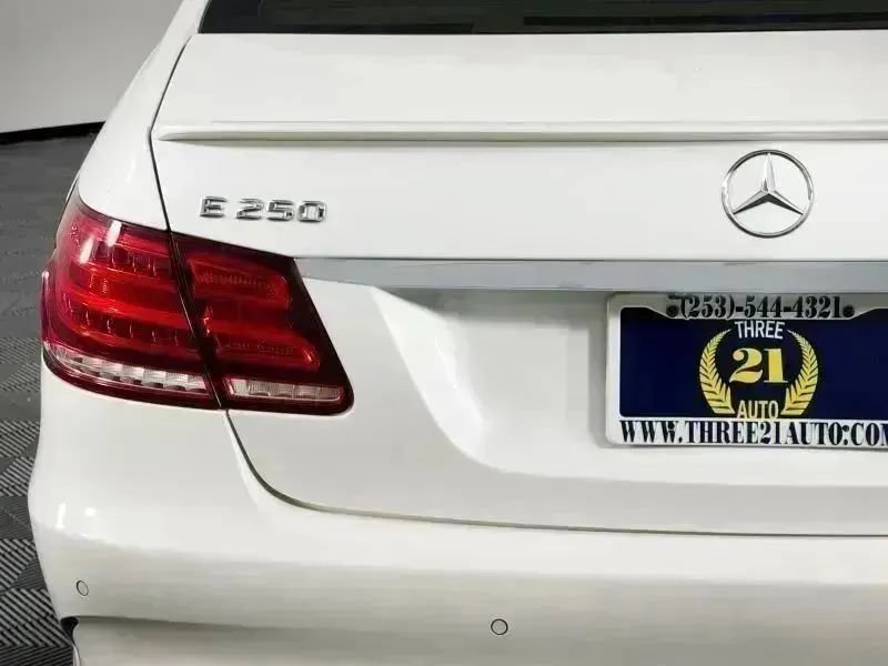 Used 2014 Mercedes-Benz E 250 BlueTEC 4MATIC Sedan image 10