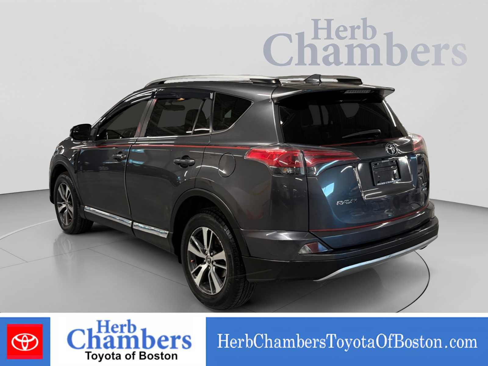 Used 2016 Toyota RAV4 XLE AWD/4WD image 3
