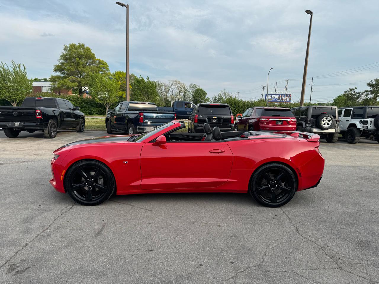 Used 2017 Chevrolet Camaro LT RWD image 22