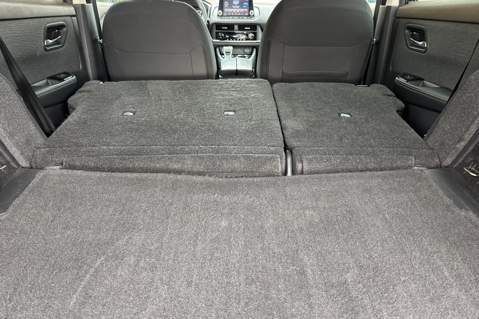 Certified 2023 Nissan Rogue SV image 17