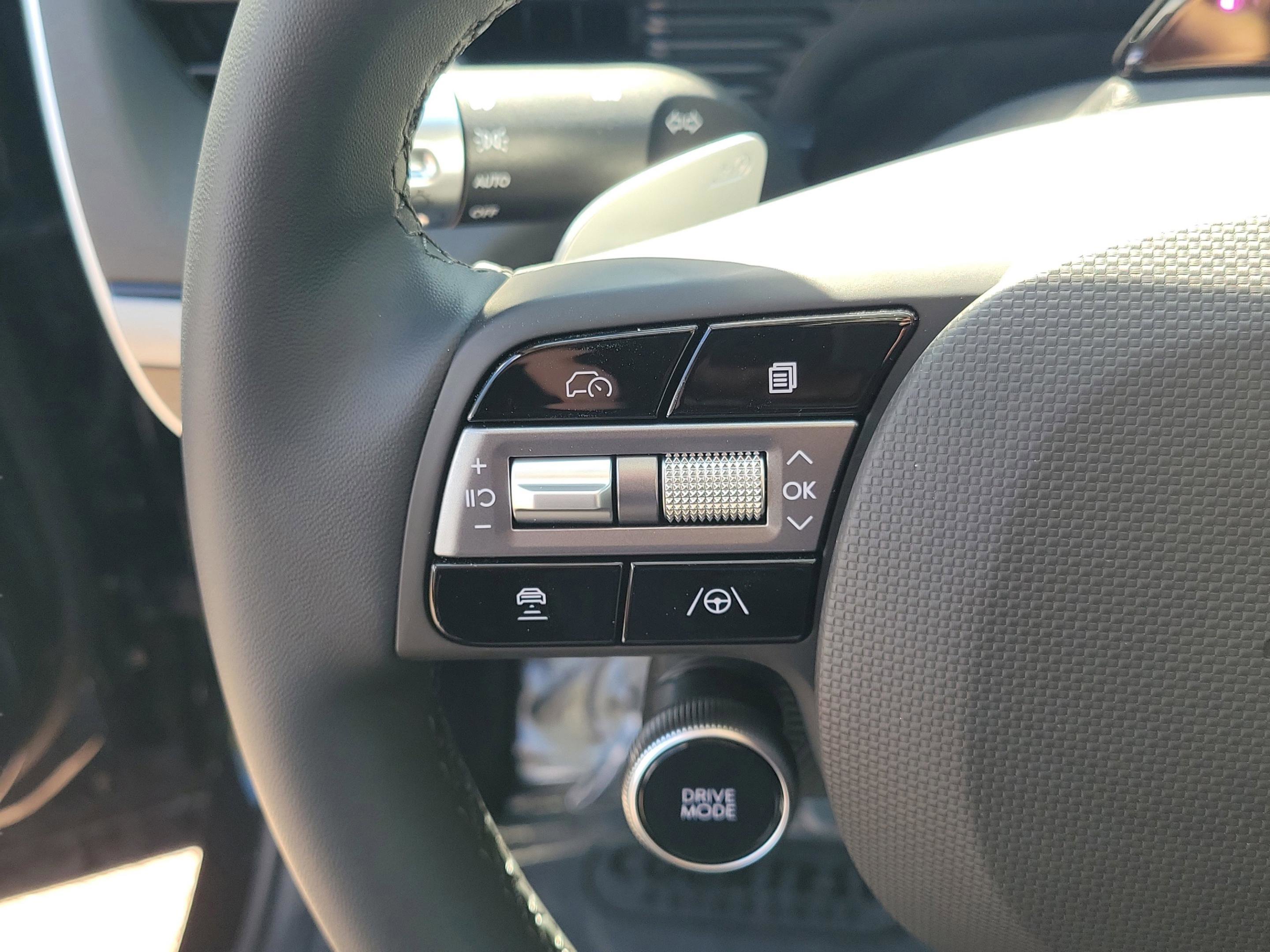 New 2025 Hyundai Ioniq 5 SE image 26