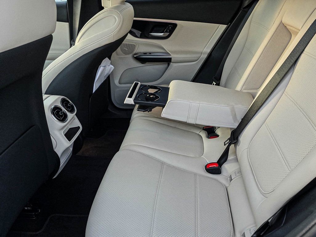 New 2025 Mercedes-Benz GLC 300 4MATIC image 28