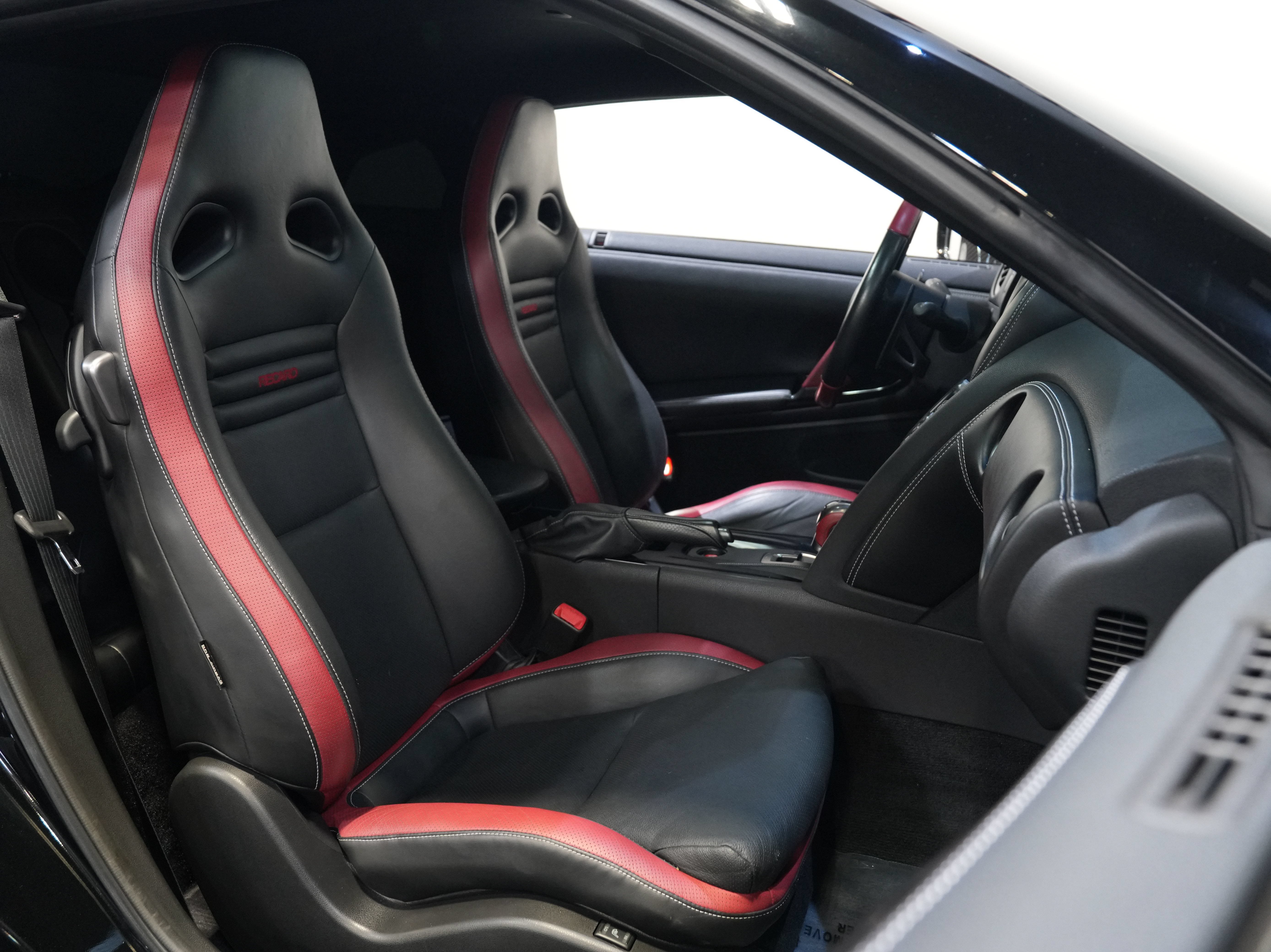 Used 2015 Nissan GT-R Black Edition AWD/4WD image 29