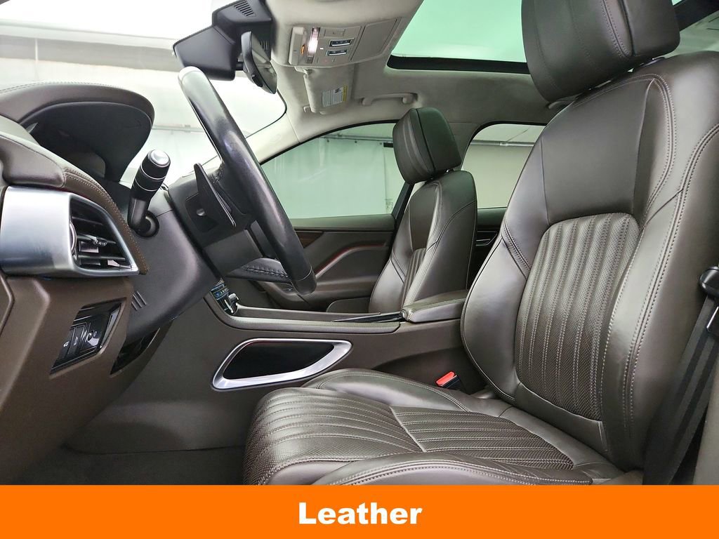 Used 2019 Jaguar F-PACE Portfolio image 12