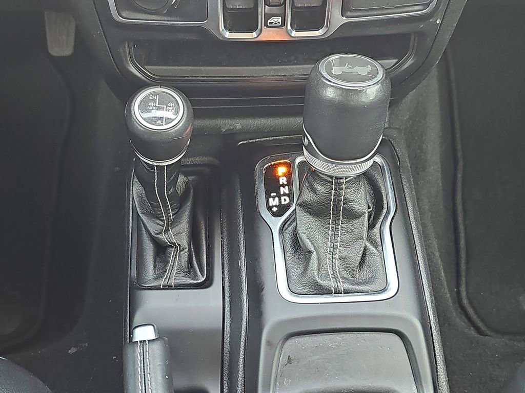 Used 2023 Jeep Wrangler Unlimited Sahara w/ Cold Weather Group image 26