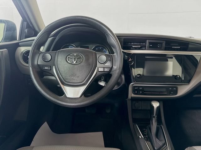 Used 2018 Toyota Corolla LE image 21
