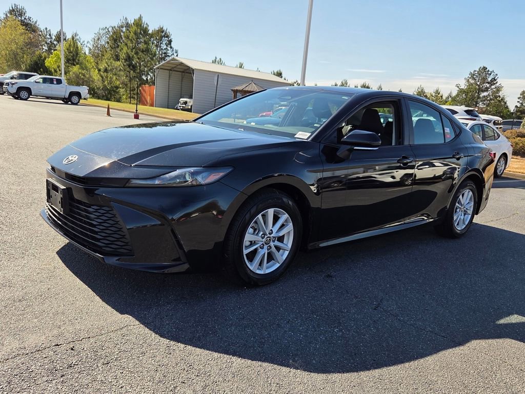 Certified 2025 Toyota Camry LE FWD image 3