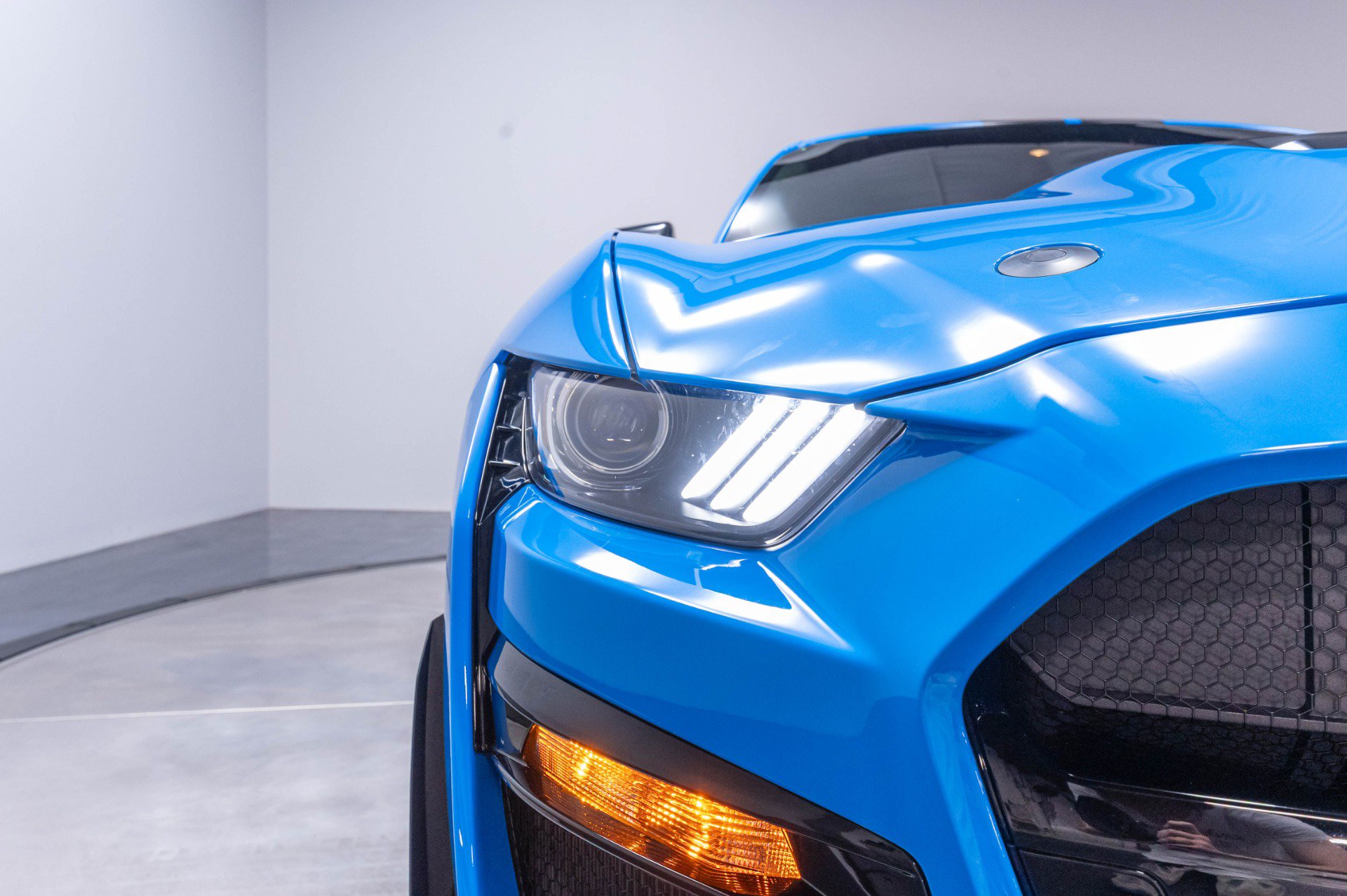 Used 2022 Ford Mustang Shelby GT500 w/ Carbon Fiber Track Pack RWD image 50