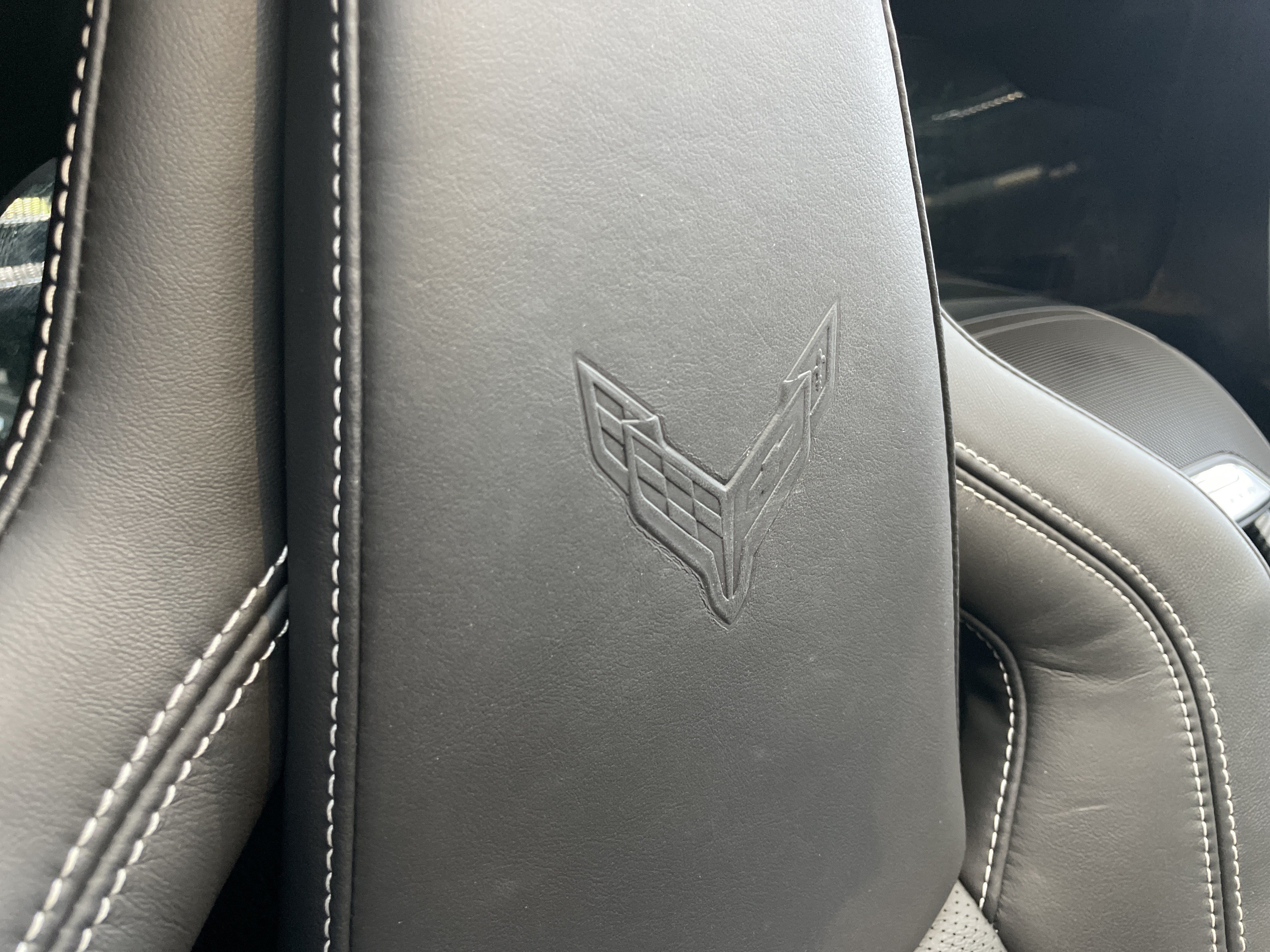 Used 2024 Chevrolet Corvette Stingray Coupe w/ Z51 Performance Package RWD image 39
