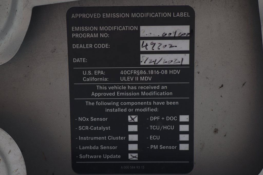 Used 2016 Mercedes-Benz Sprinter 2500 image 12