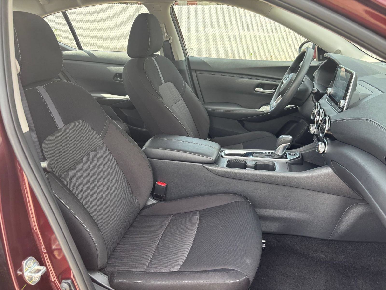 Used 2025 Nissan Sentra SV FWD image 35