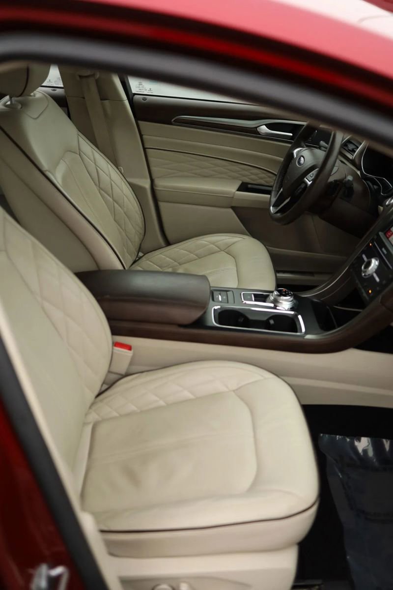 Used 2017 Ford Fusion Platinum image 45