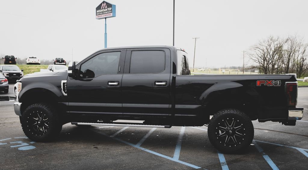 Used 2019 Ford F250 XLT w/ XLT Premium Package image 10