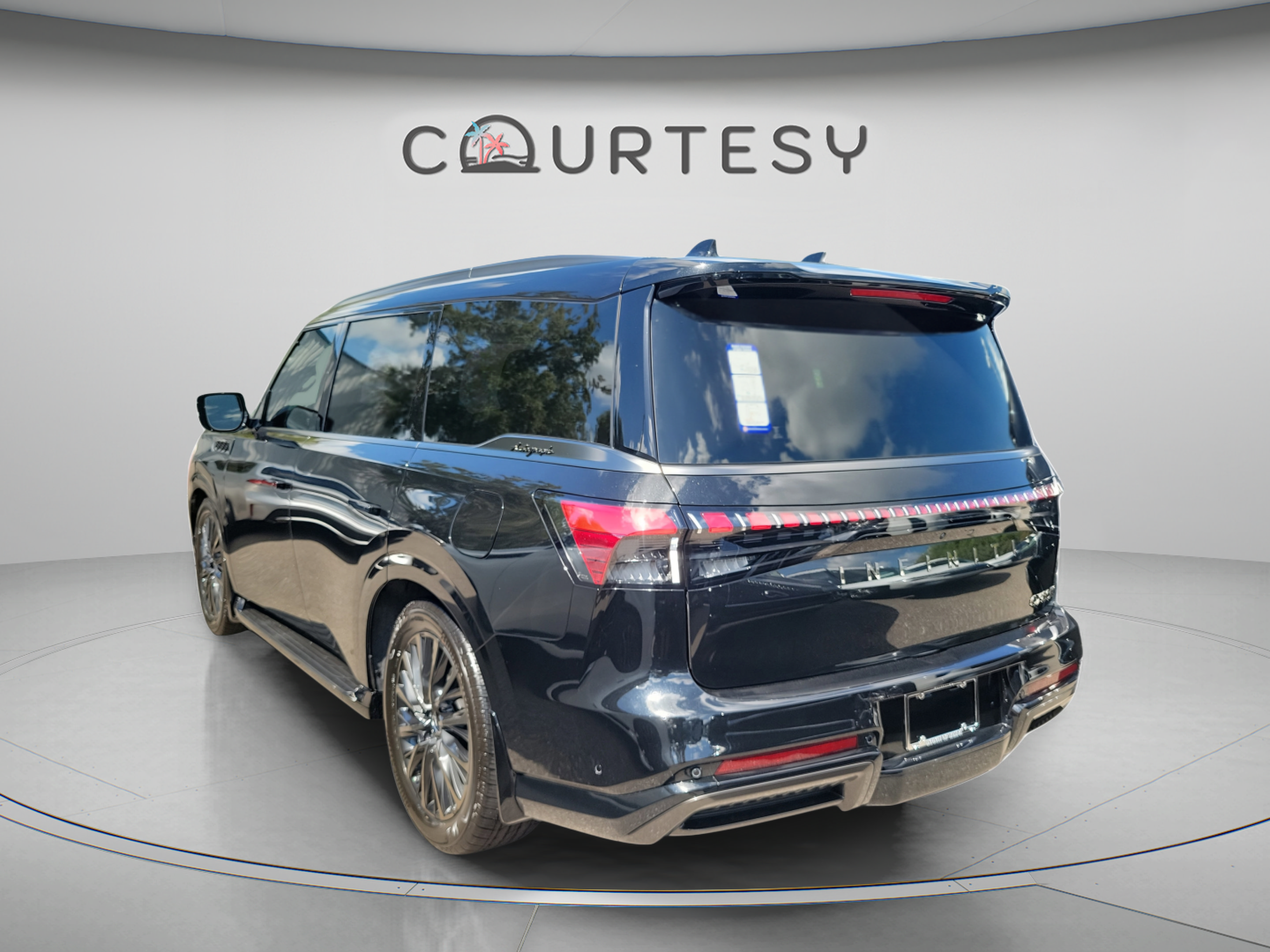 Certified 2026 INFINITI QX80 Autograph AWD/4WD image 2