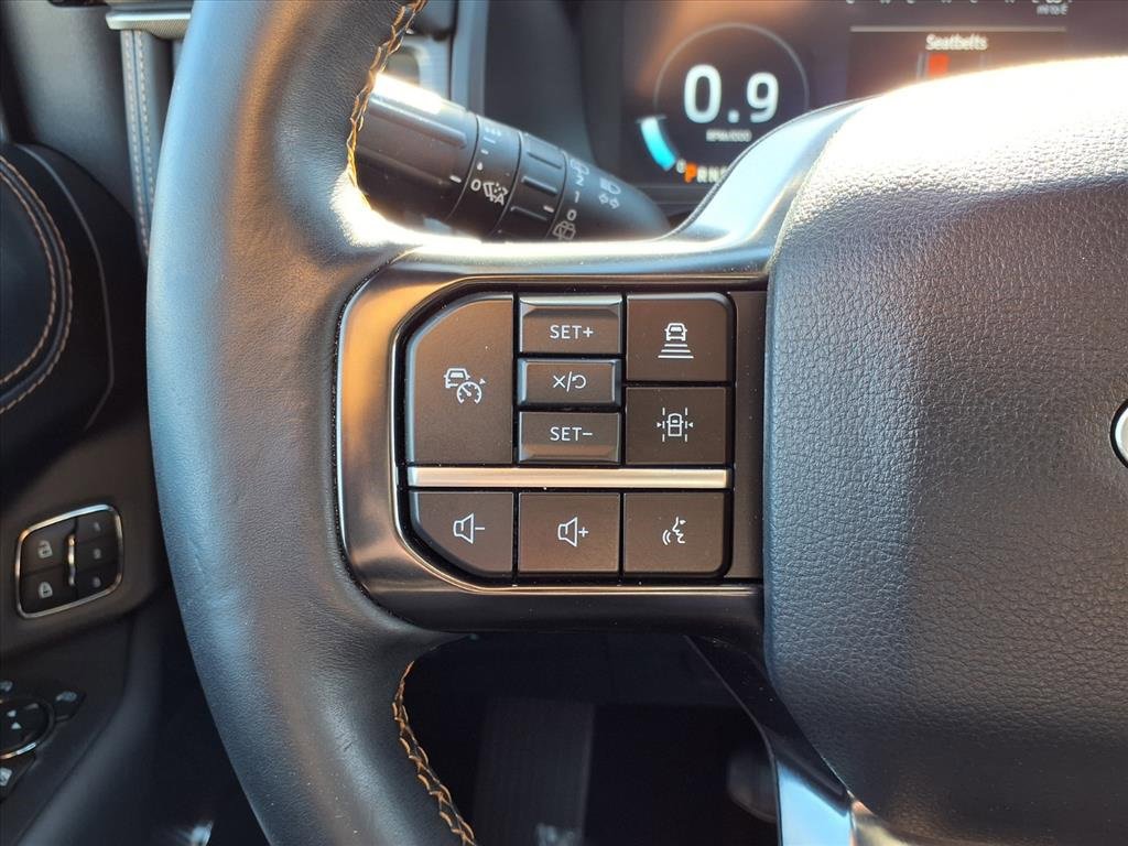 Used 2024 Ford Expedition Platinum image 18