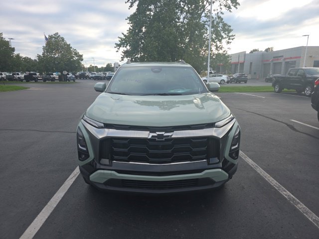 Used 2025 Chevrolet Equinox ACTIV w/ Safety and Technology Package AWD/4WD image 10