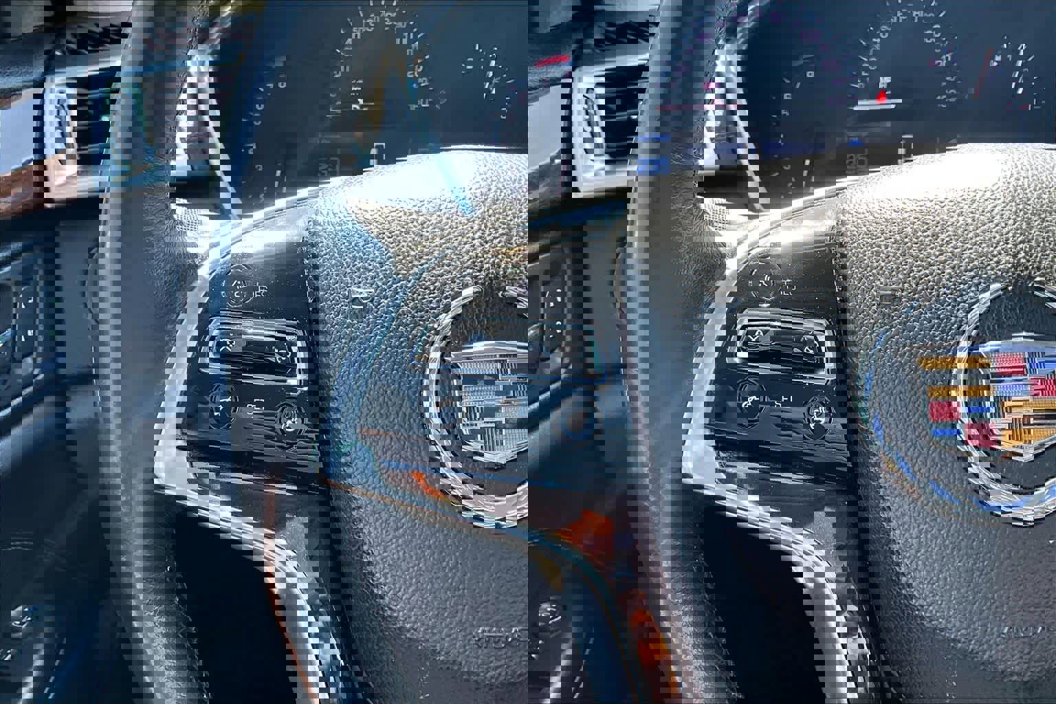 Used 2014 Cadillac SRX Luxury FWD image 24