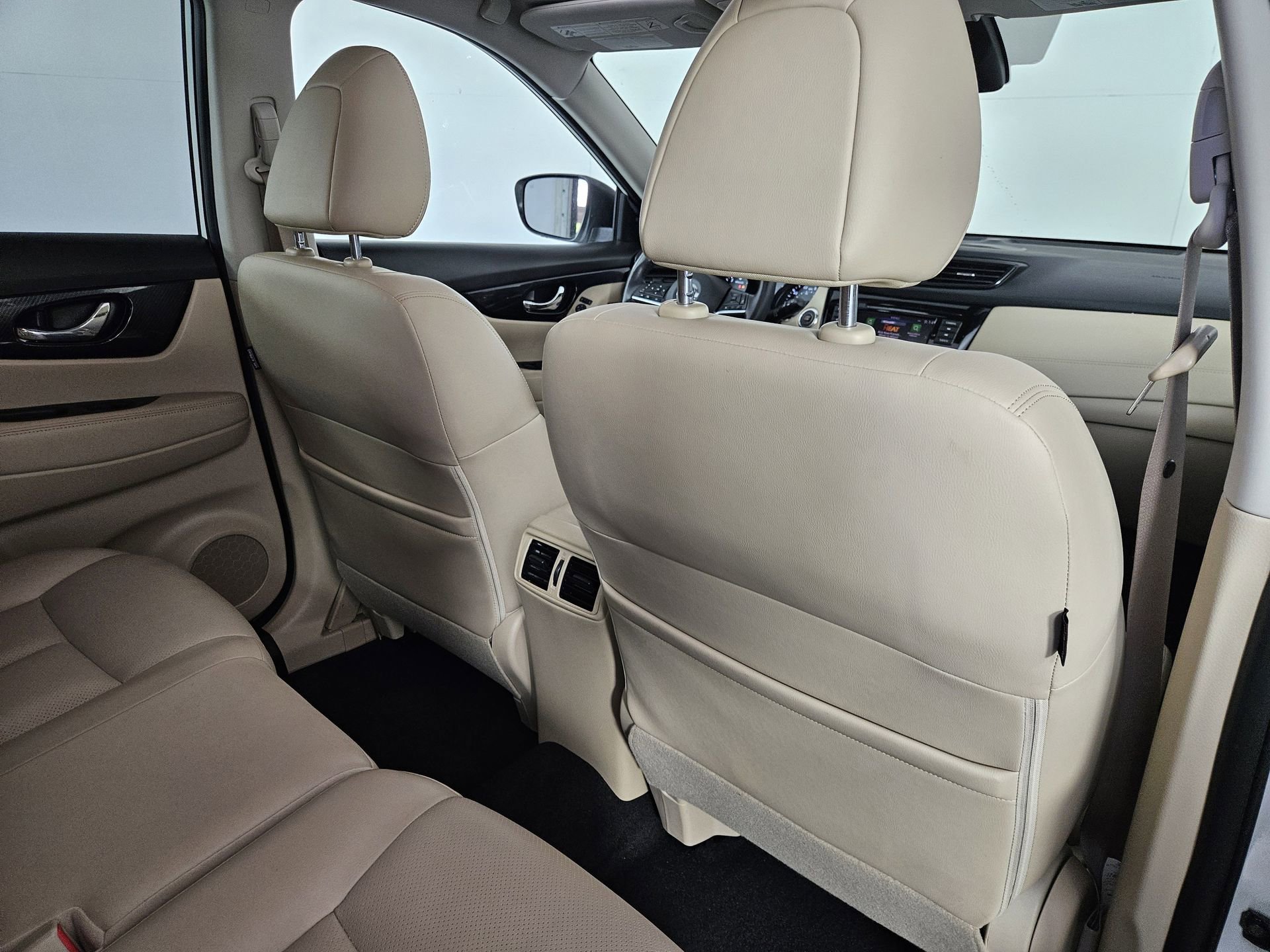 Used 2018 Nissan Rogue SL w/ Premium Package AWD/4WD image 41