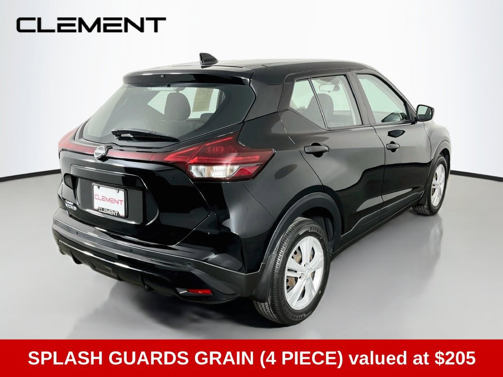 Used 2022 Nissan Kicks S FWD image 6