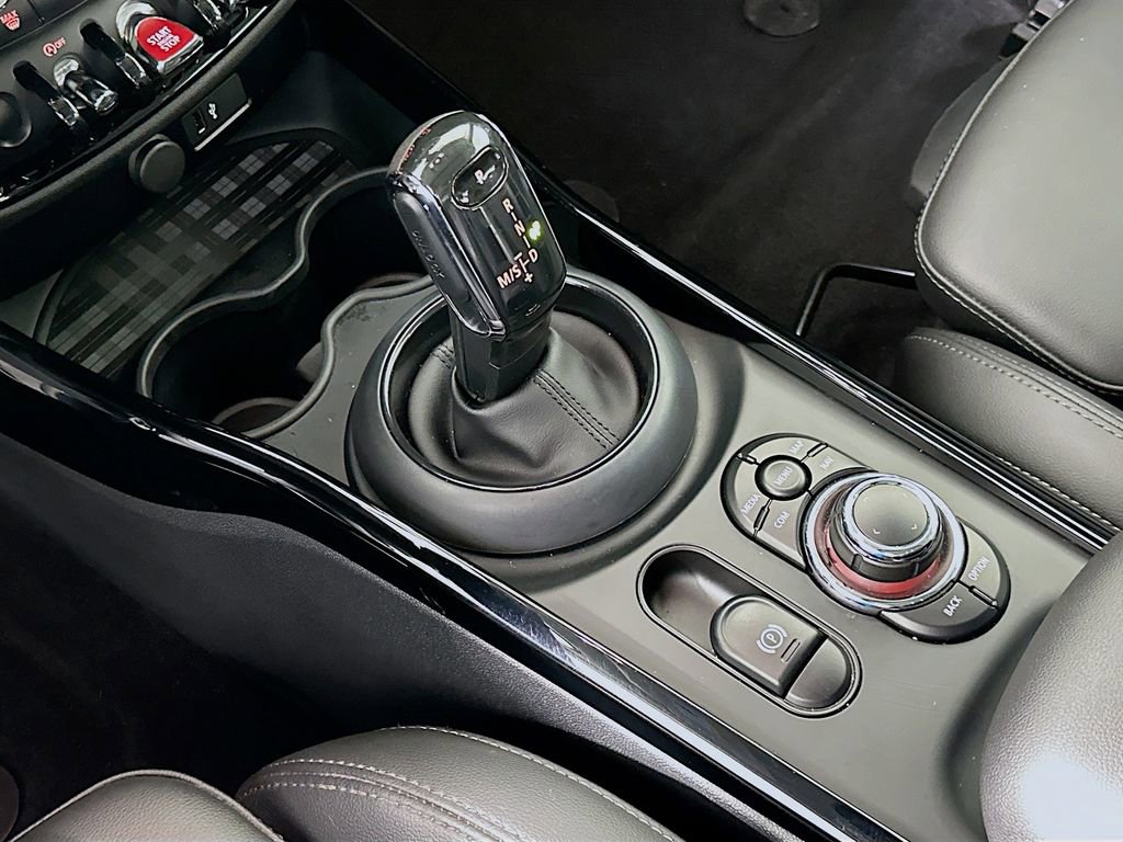 Certified 2022 MINI Cooper Clubman S FWD image 17
