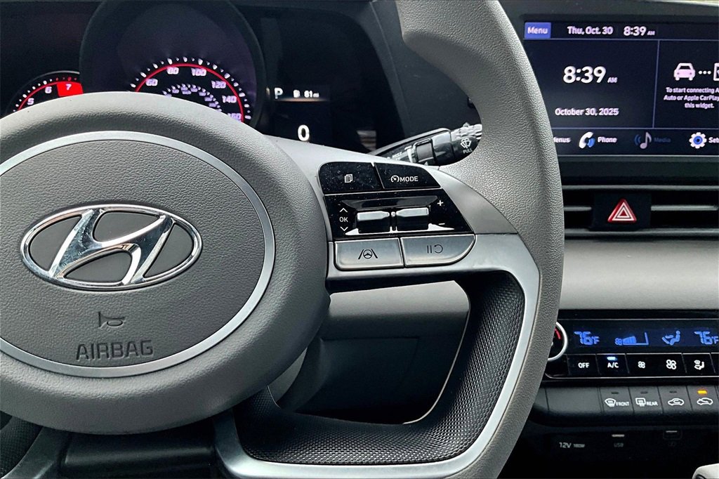 Used 2023 Hyundai Elantra SEL image 19