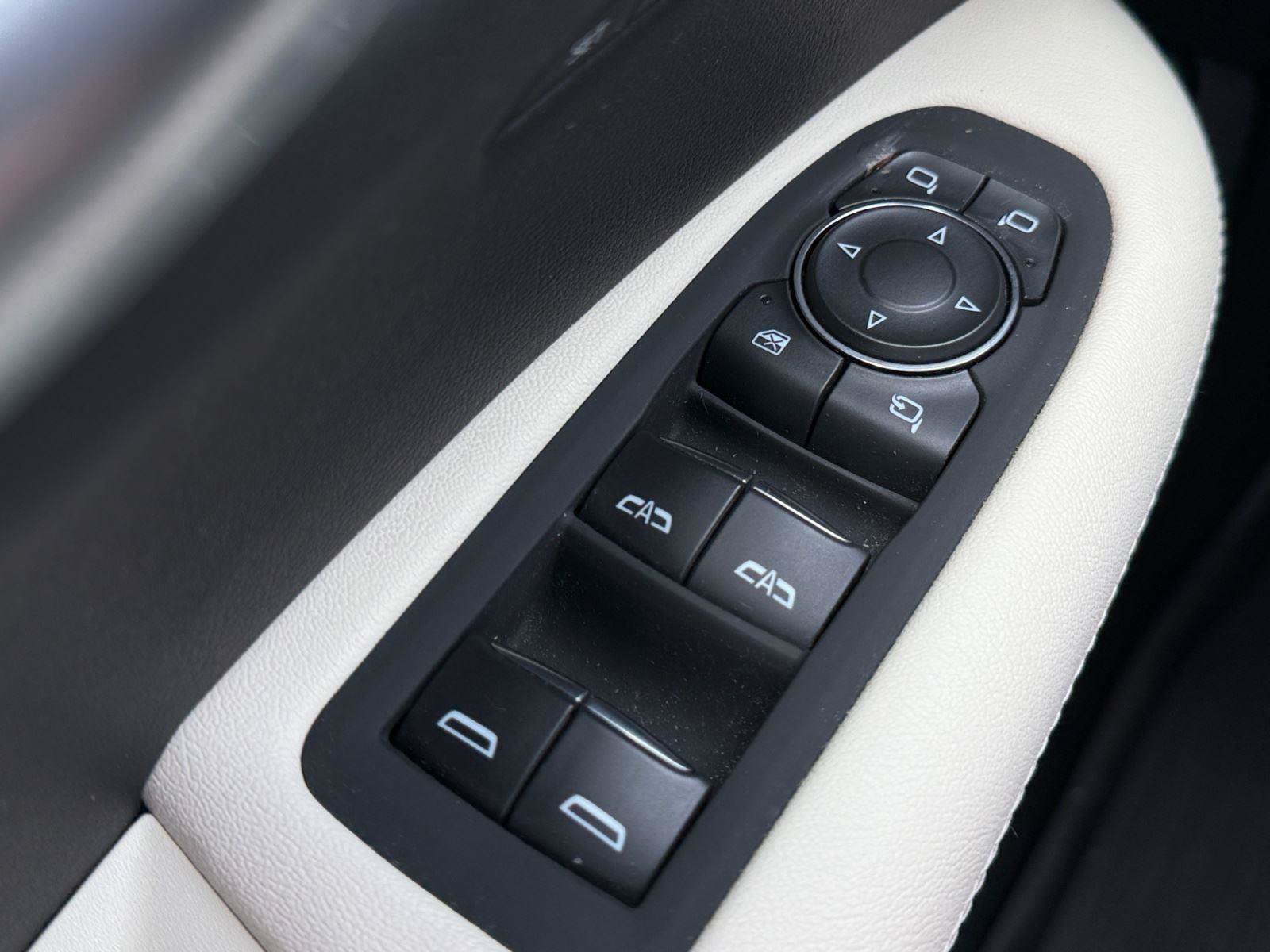 Used 2023 Cadillac XT5 Sportv w/ LPO, Floor Liner Package AWD/4WD image 24